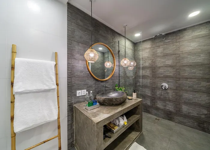 The Hepburn Adults Only Chic Boutique With Pool 900m Walk To ゲストハウス *