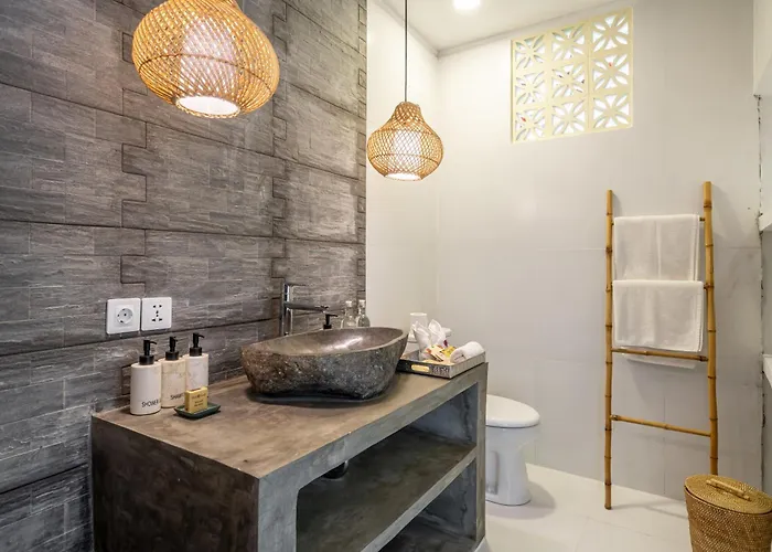 The Hepburn Adults Only Chic Boutique With Pool 900m Walk To スミニャック