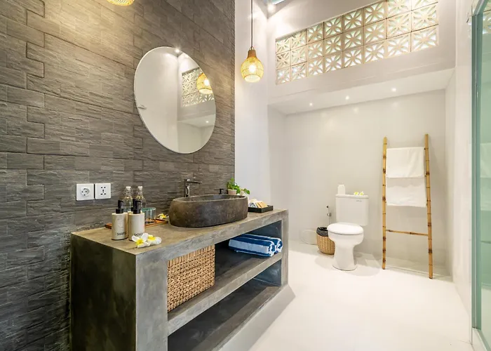 The Hepburn Adults Only Chic Boutique With Pool 900m Walk To * スミニャック