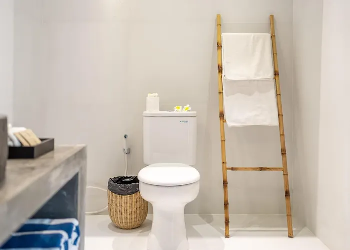 The Hepburn Adults Only Chic Boutique With Pool 900m Walk To