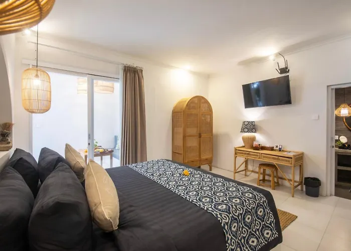 ゲストハウス The Hepburn Adults Only Chic Boutique With Pool 900m Walk To