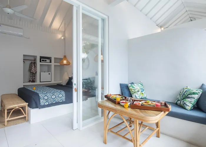 ゲストハウス The Hepburn Adults Only Chic Boutique With Pool 900m Walk To