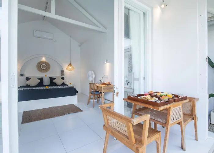 ゲストハウス The Hepburn Adults Only Chic Boutique With Pool 900m Walk To スミニャック