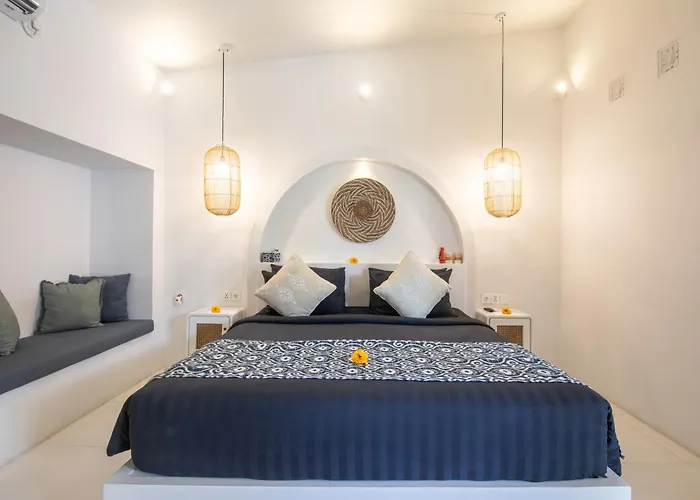 The Hepburn Adults Only Chic Boutique With Pool 900m Walk To スミニャック