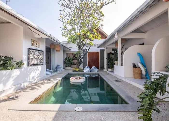 The Hepburn Adults Only Chic Boutique With Pool 900m Walk To ゲストハウス