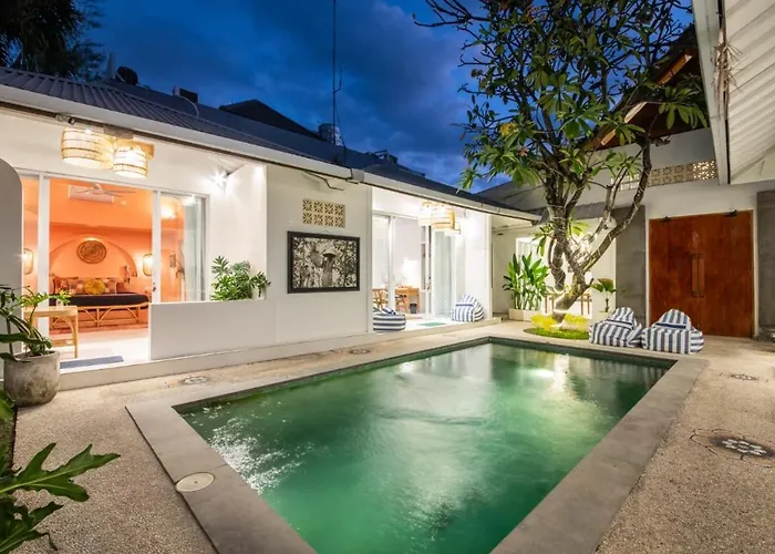 The Hepburn Adults Only Chic Boutique With Pool 900m Walk To スミニャック