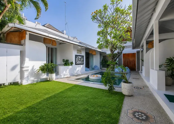 ゲストハウス The Hepburn Adults Only Chic Boutique With Pool 900m Walk To スミニャック