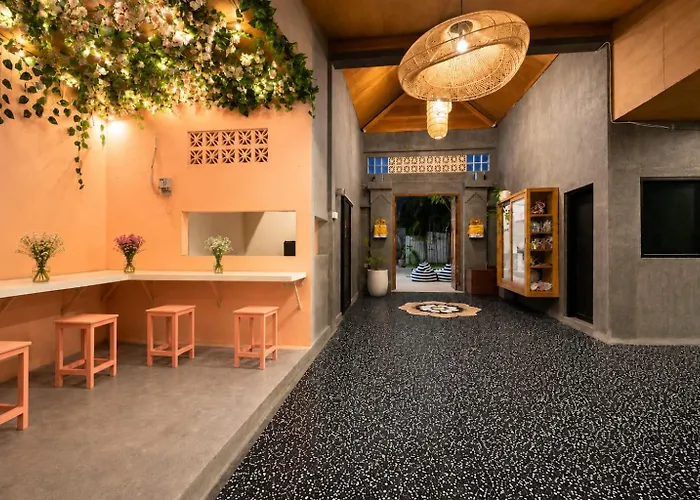 ゲストハウス The Hepburn Adults Only Chic Boutique With Pool 900m Walk To *