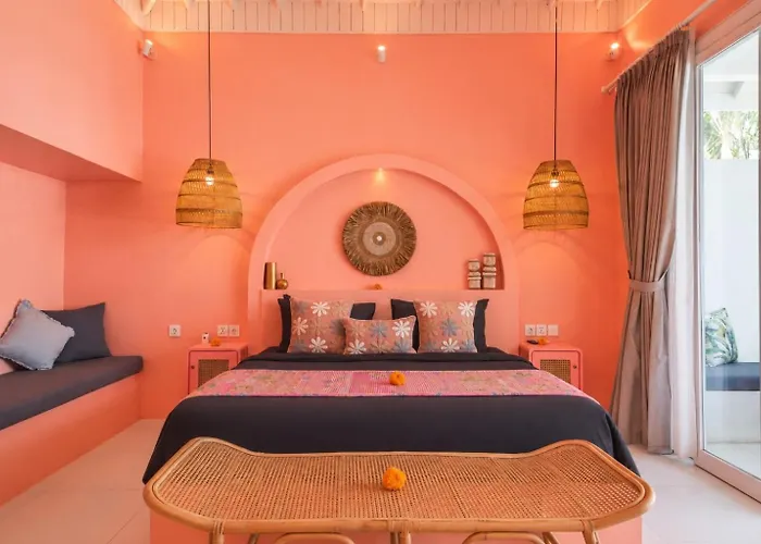 ゲストハウス The Hepburn Adults Only Chic Boutique With Pool 900m Walk To スミニャック